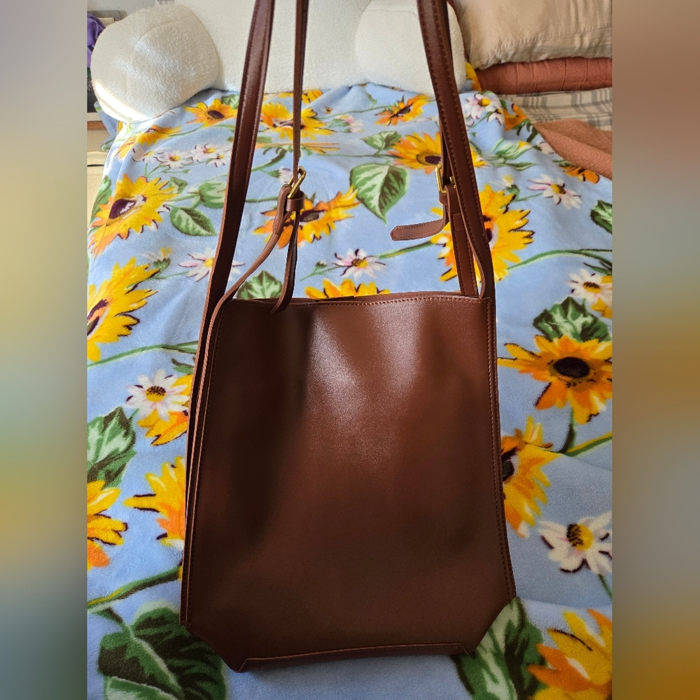 Brown shoulder bag